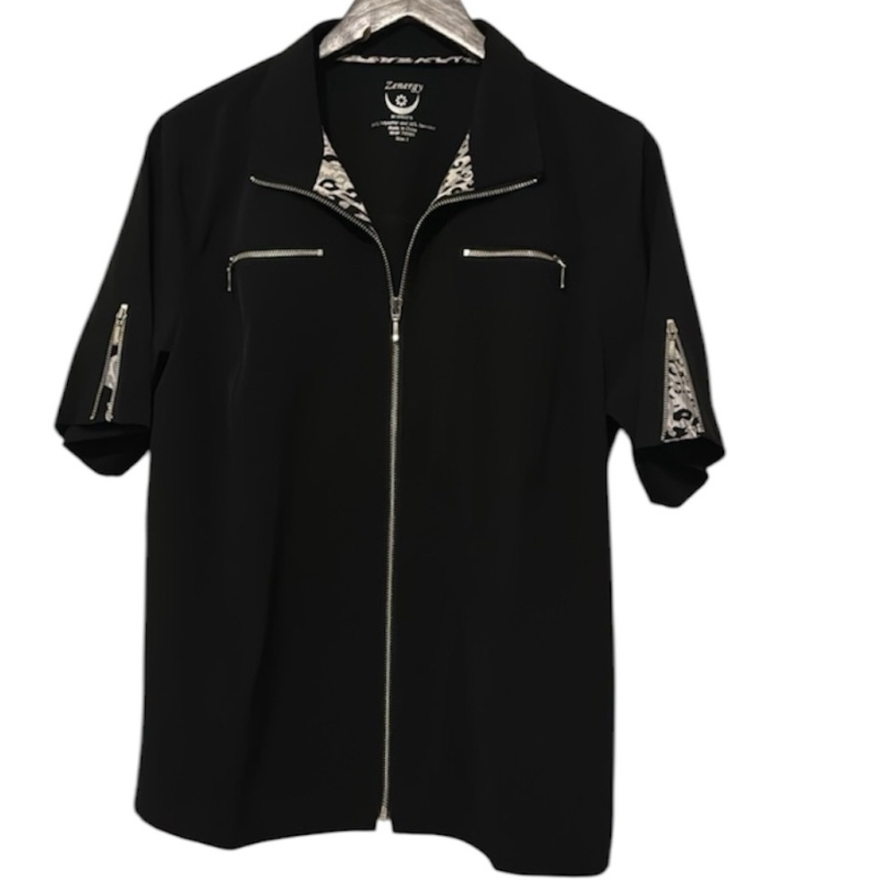 Chico’s Zenergy Short Sleeve Zip Front Black Cheetah Jacket 2 = M/12